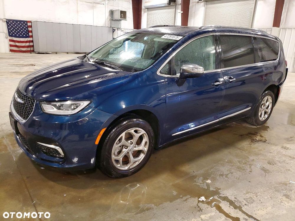 Chrysler Pacifica - 1