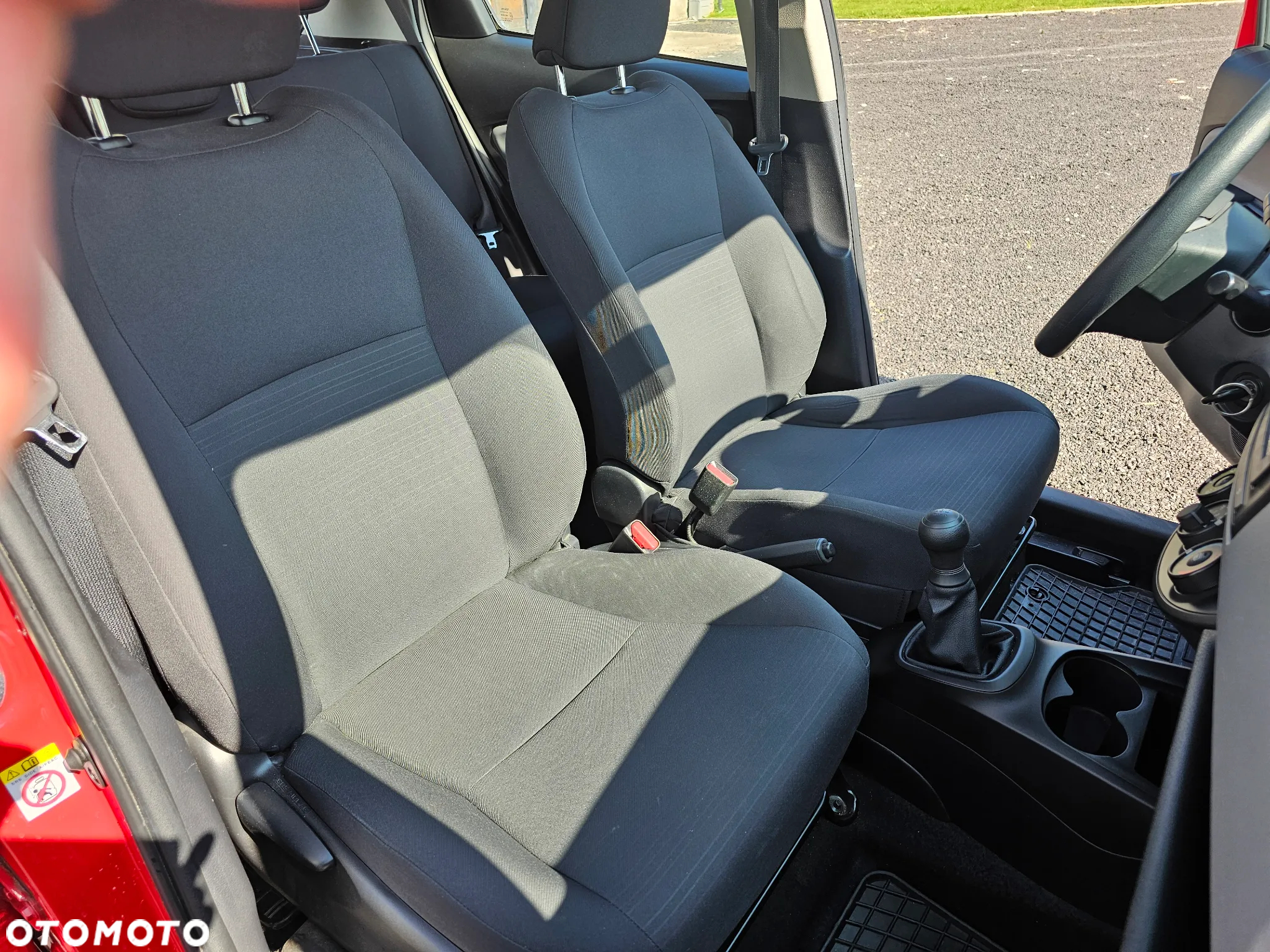 Toyota Yaris 1.0 Sol - 10