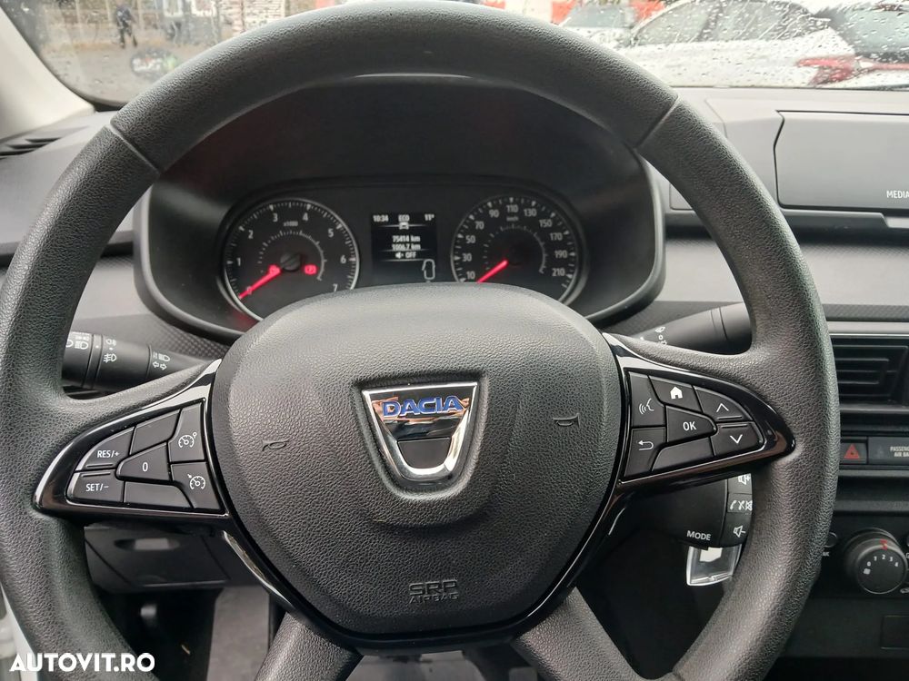 Dacia Logan TCe 90 Essential - 6