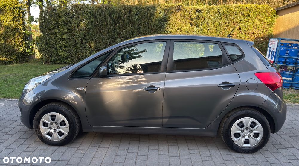 Kia Venga 1.4 CVVT Vision - 11