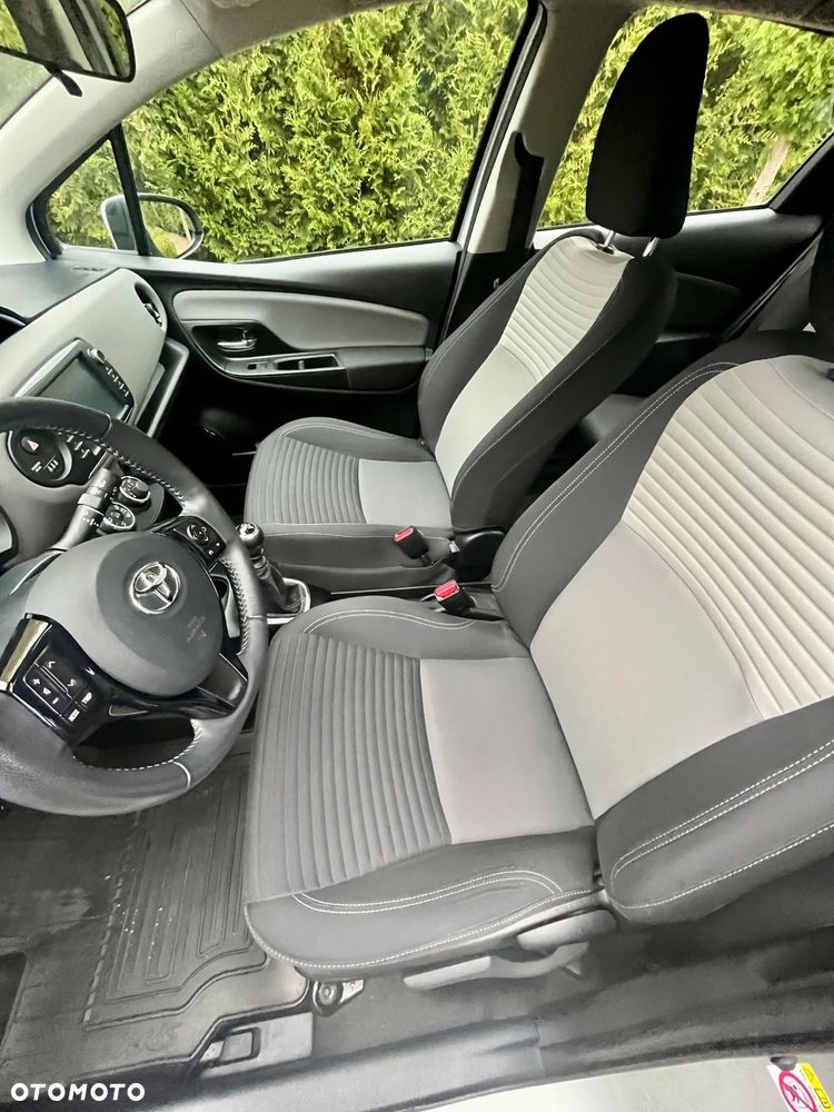 Toyota Yaris - 24