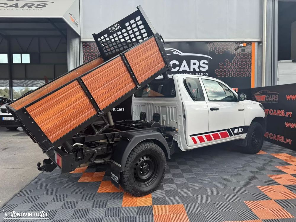Toyota hilux 2.4 d-4d 4wd ce tri-basculante - 3
