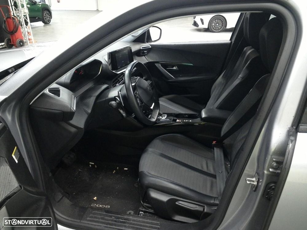 Peugeot 2008 1.5 BlueHDi Allure EAT8 - 6
