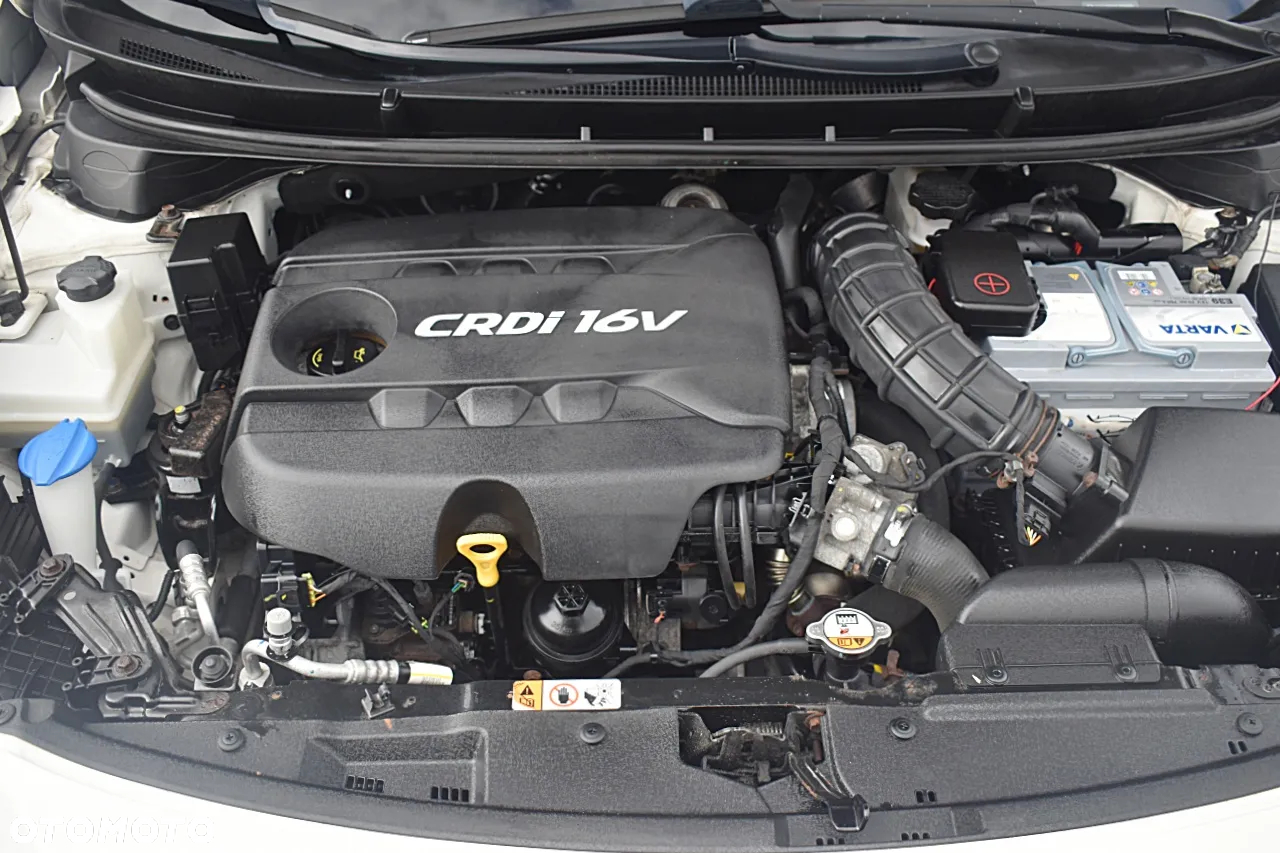 Hyundai i30 1.6 D Premium - 11