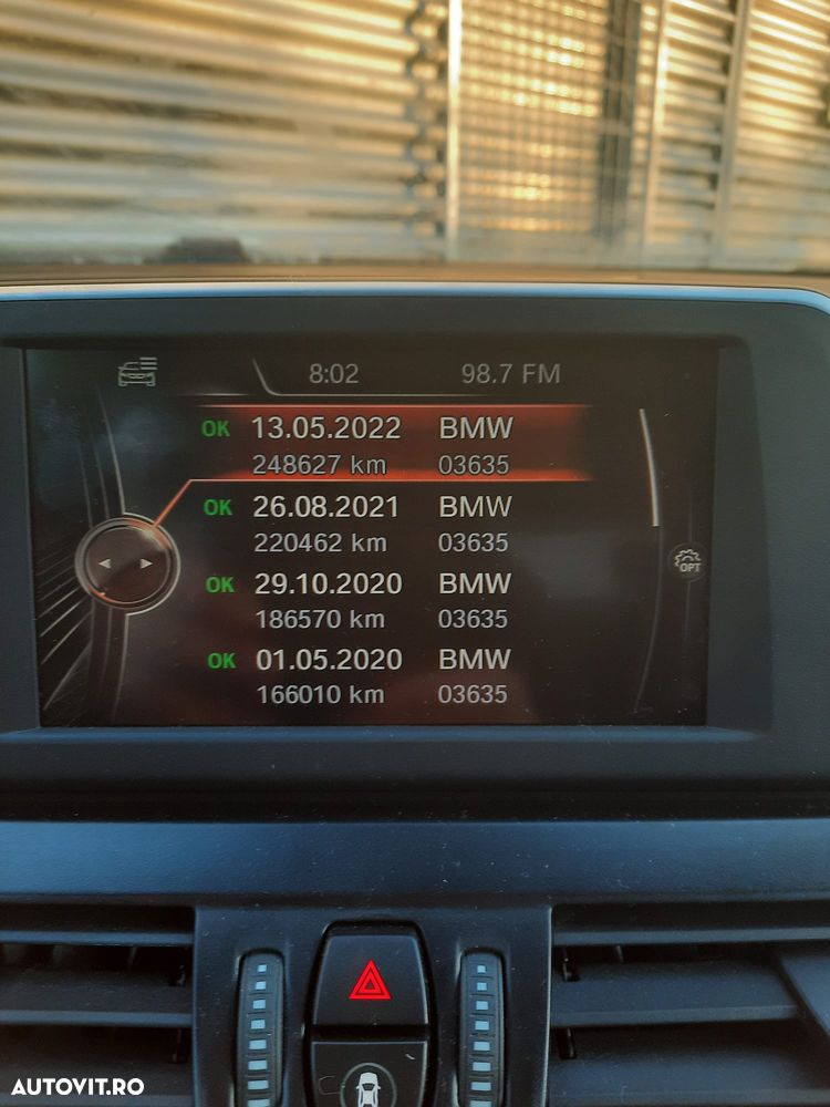 BMW Seria 2 218i - 5