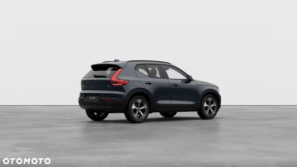 Volvo XC 40 B3 Ultra Dark - 3