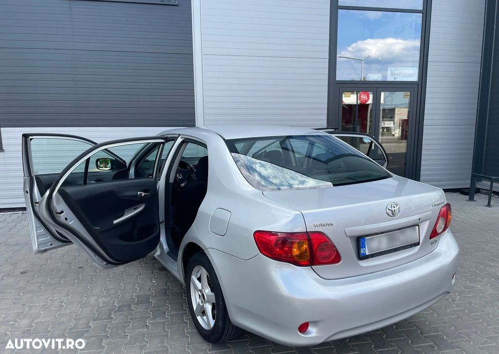 Toyota Corolla 1.4 D-4D Sedan Terra - 15