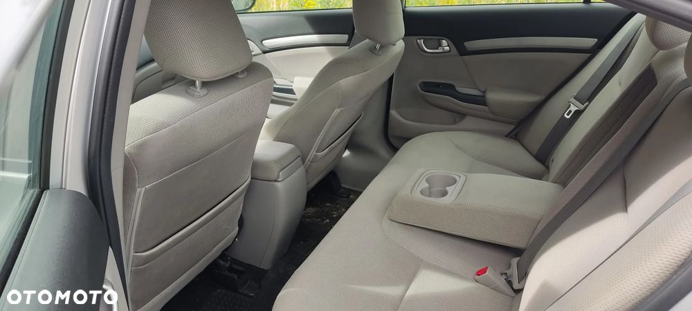 Honda Civic 1.8 i-VTEC Automatik S - 9