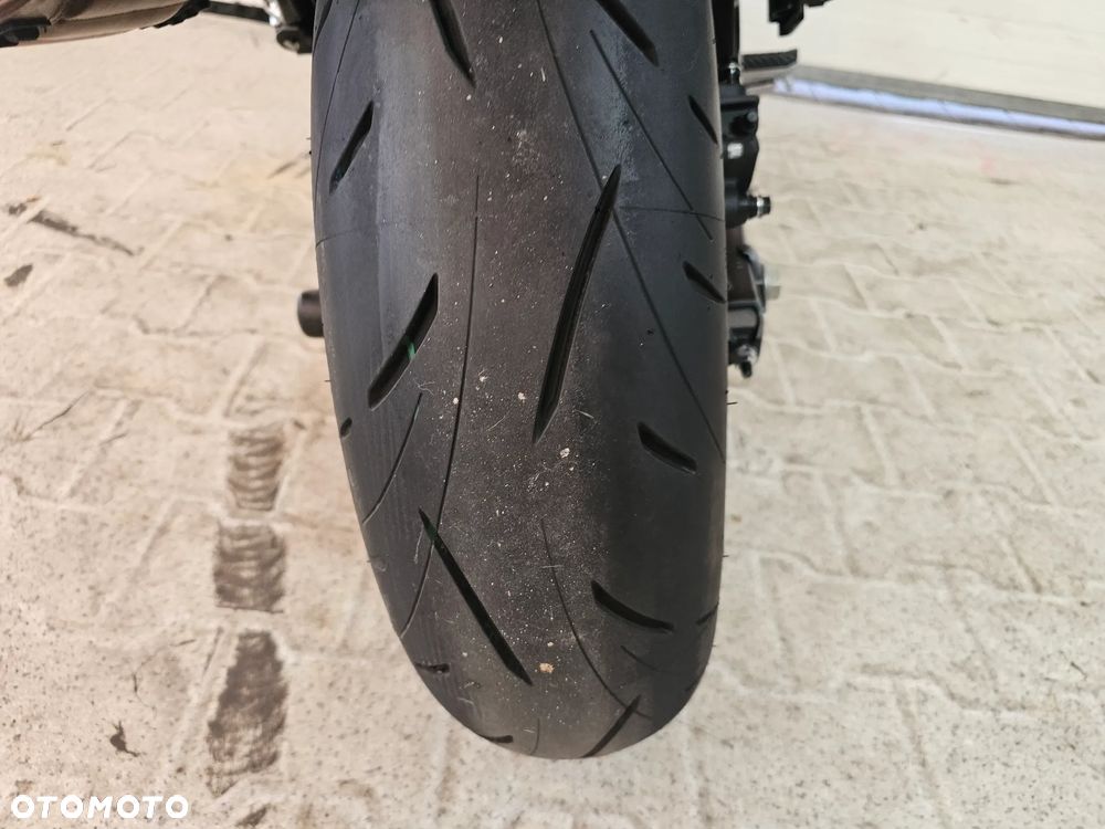 Kawasaki Z 650 RS - 27