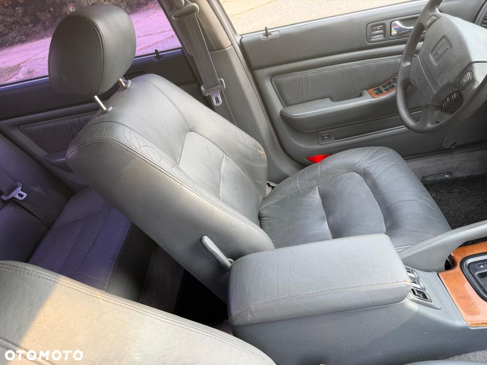 Honda Legend 3.2 - 15
