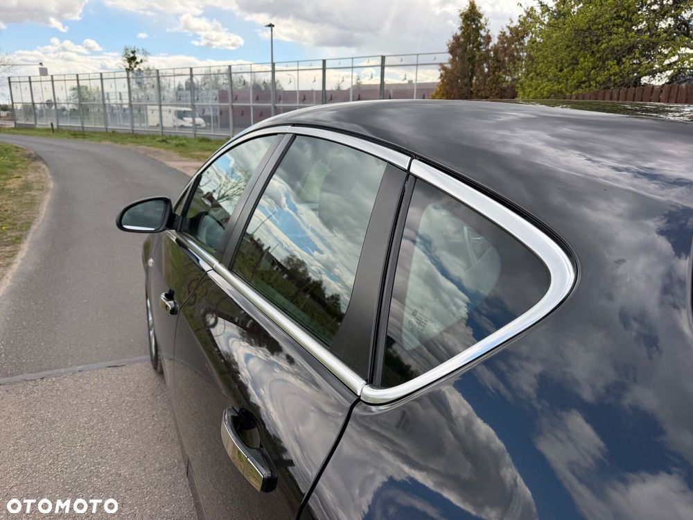 Opel Astra 1.4 T Essentia - 18