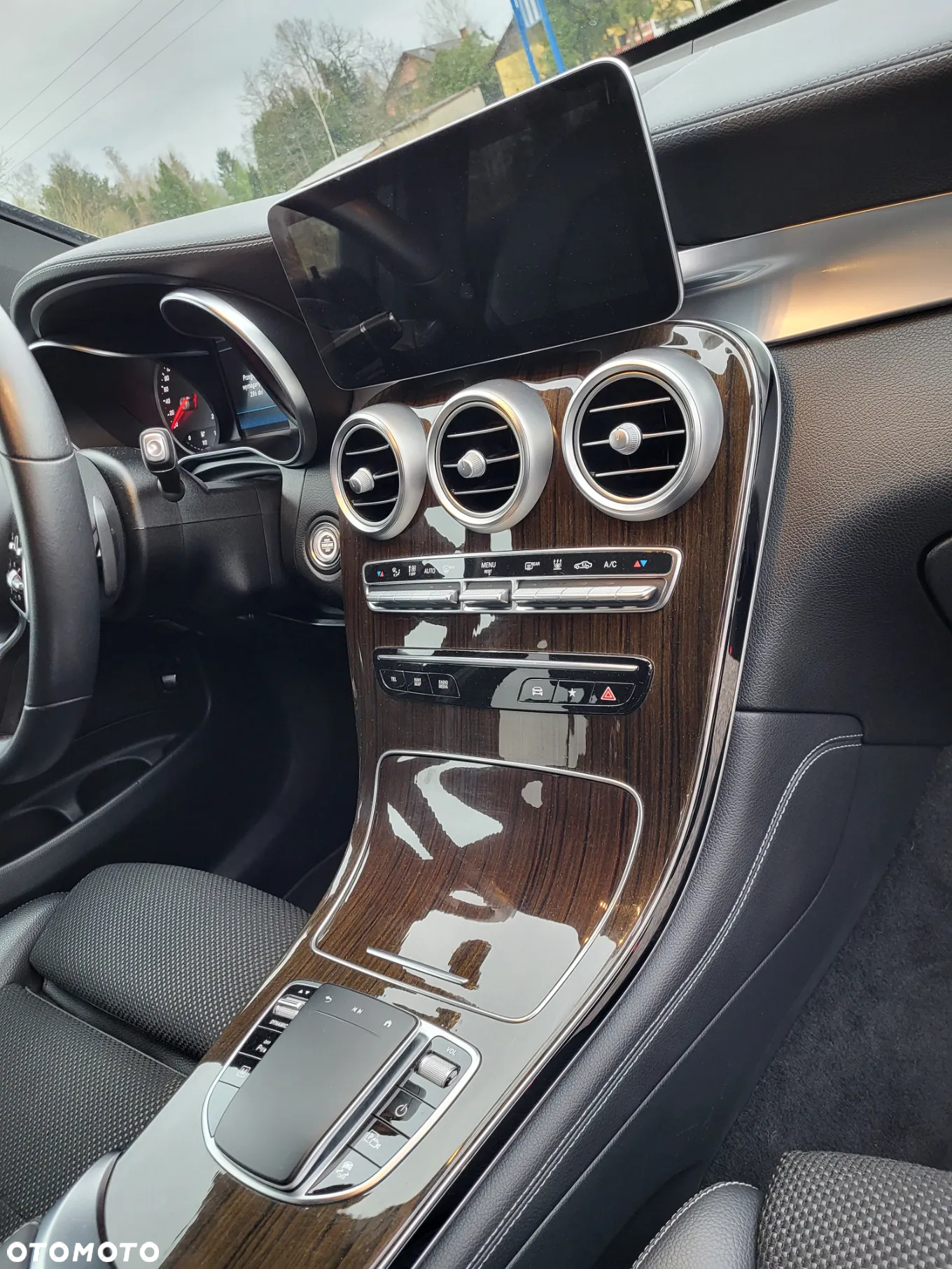 Mercedes-Benz GLC - 6
