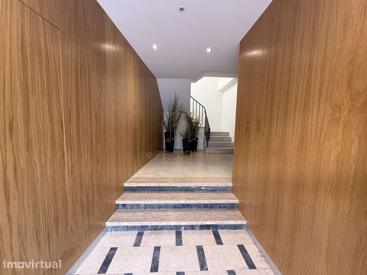 Apartamento T3 novo - zona nobre da cidade - Grande imagem: 2/21
