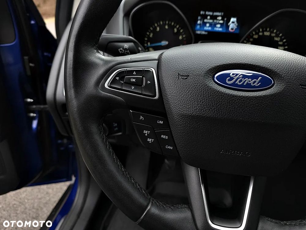 Ford Focus 1.0 EcoBoost Titanium - 31