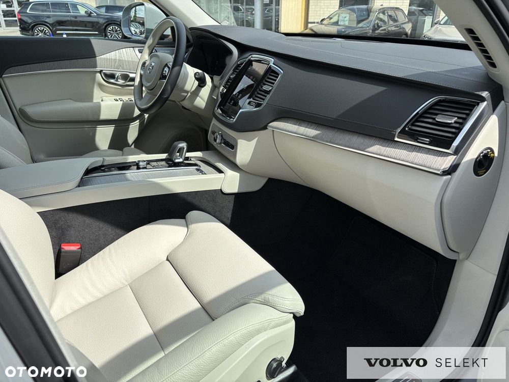 Volvo XC 90 - 8