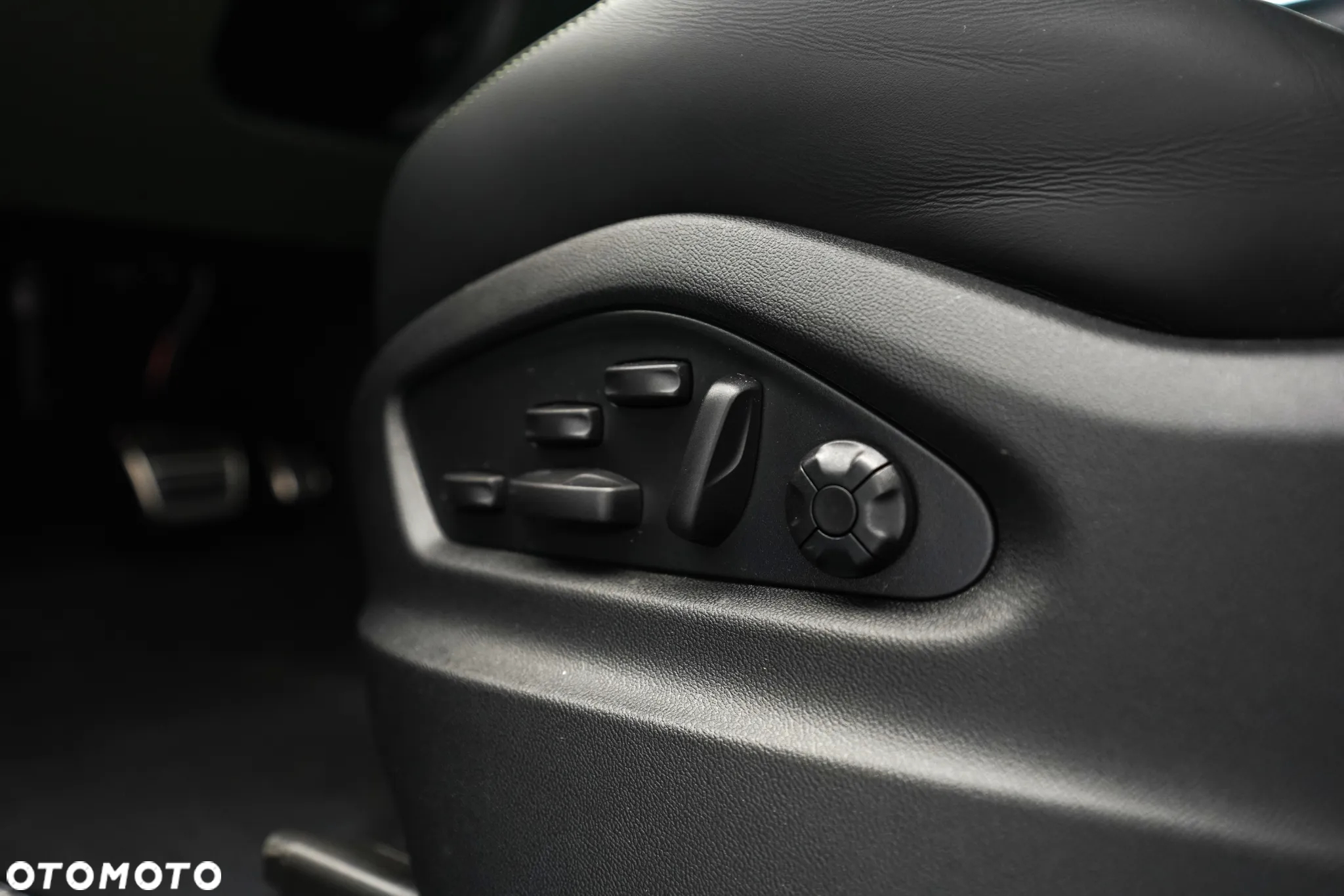 Porsche Cayenne - 15