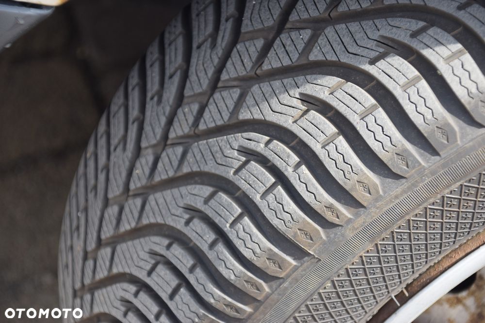 Toyota Avensis 1.6 VVT-i Terra - 29