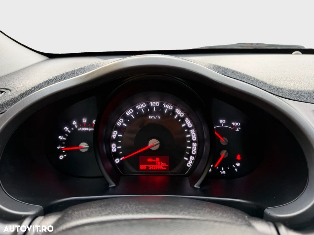 Kia Sportage 1.7 CRDI 2WD Attract - 13