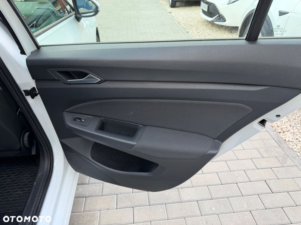 Volkswagen Golf 1.0 TSI Life - 27