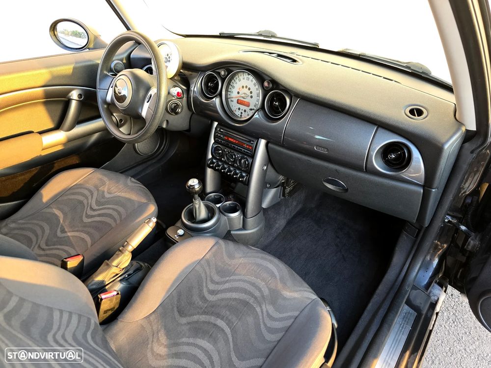 MINI 3 Portas One 1.4 D - 20