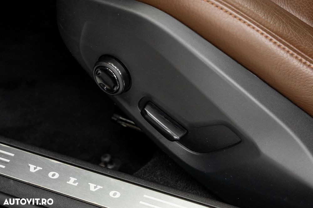 Volvo S90 T8 Twin Engine AWD Geartronic Momentum - 14