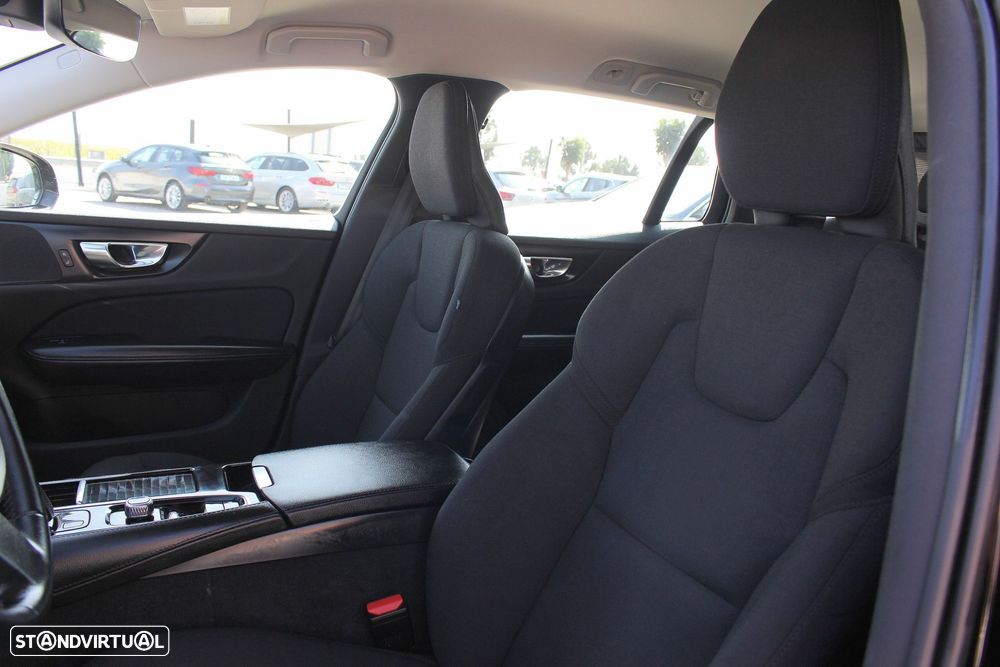 Volvo V60 2.0 T6 AWD TE R-Design Expression - 35