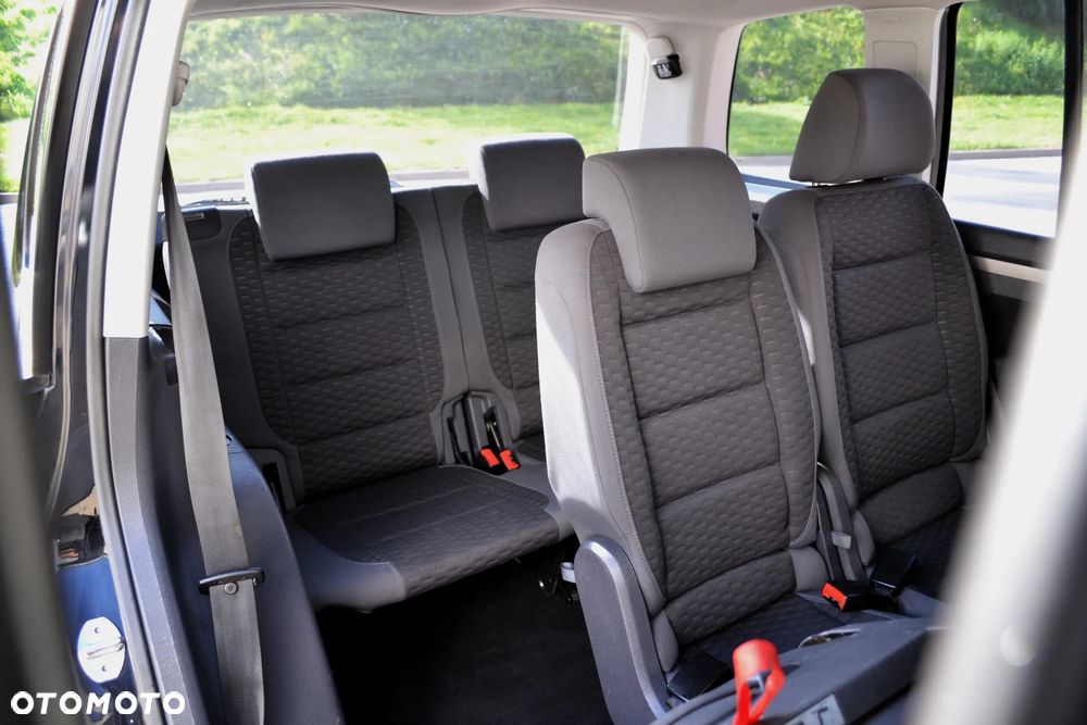 Volkswagen Touran 1.9 TDI DPF DSG Highline - 17