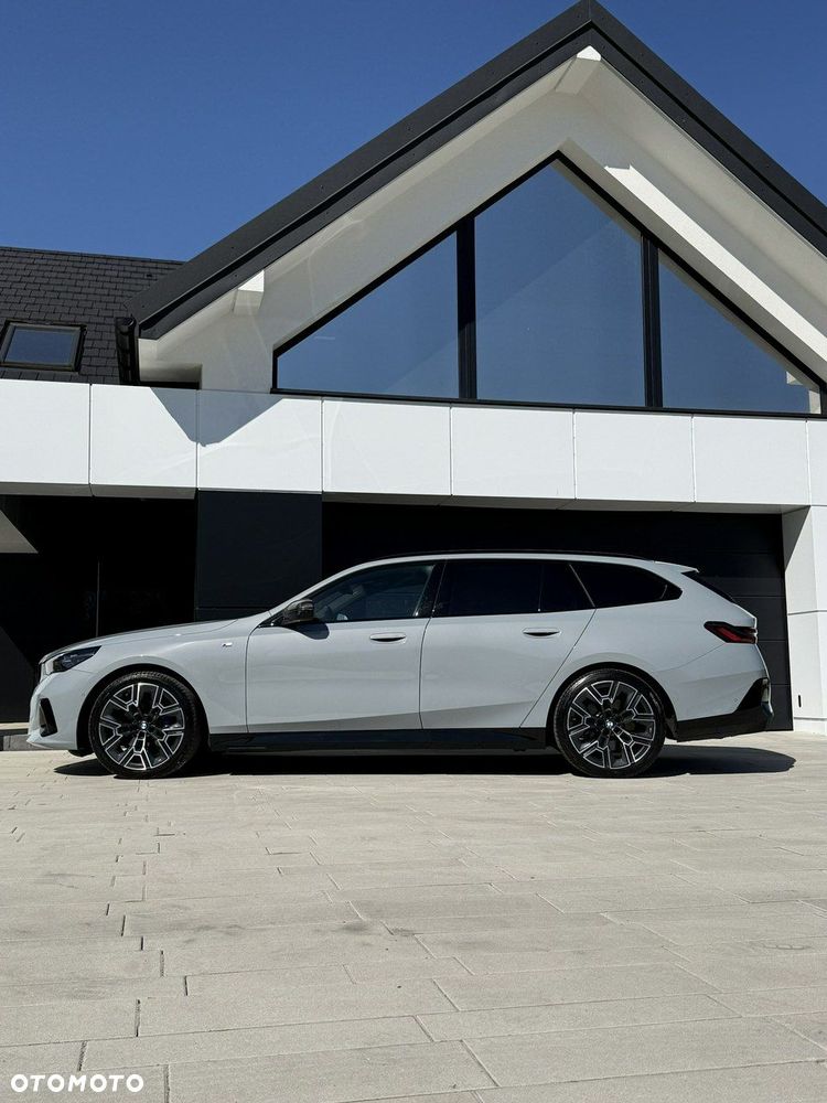 BMW Seria 5 520d xDrive - 24