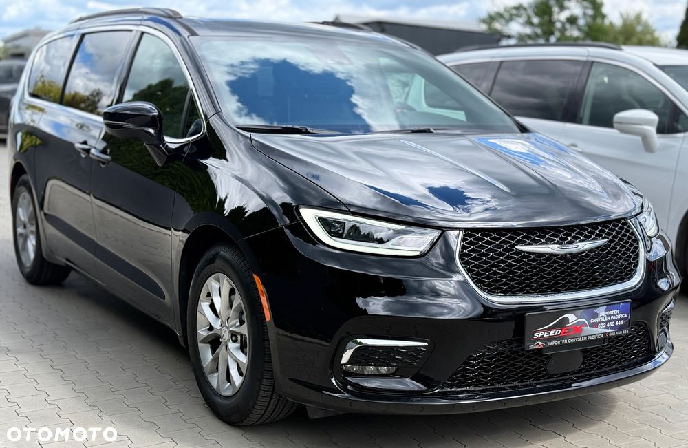 Chrysler Pacifica - 5