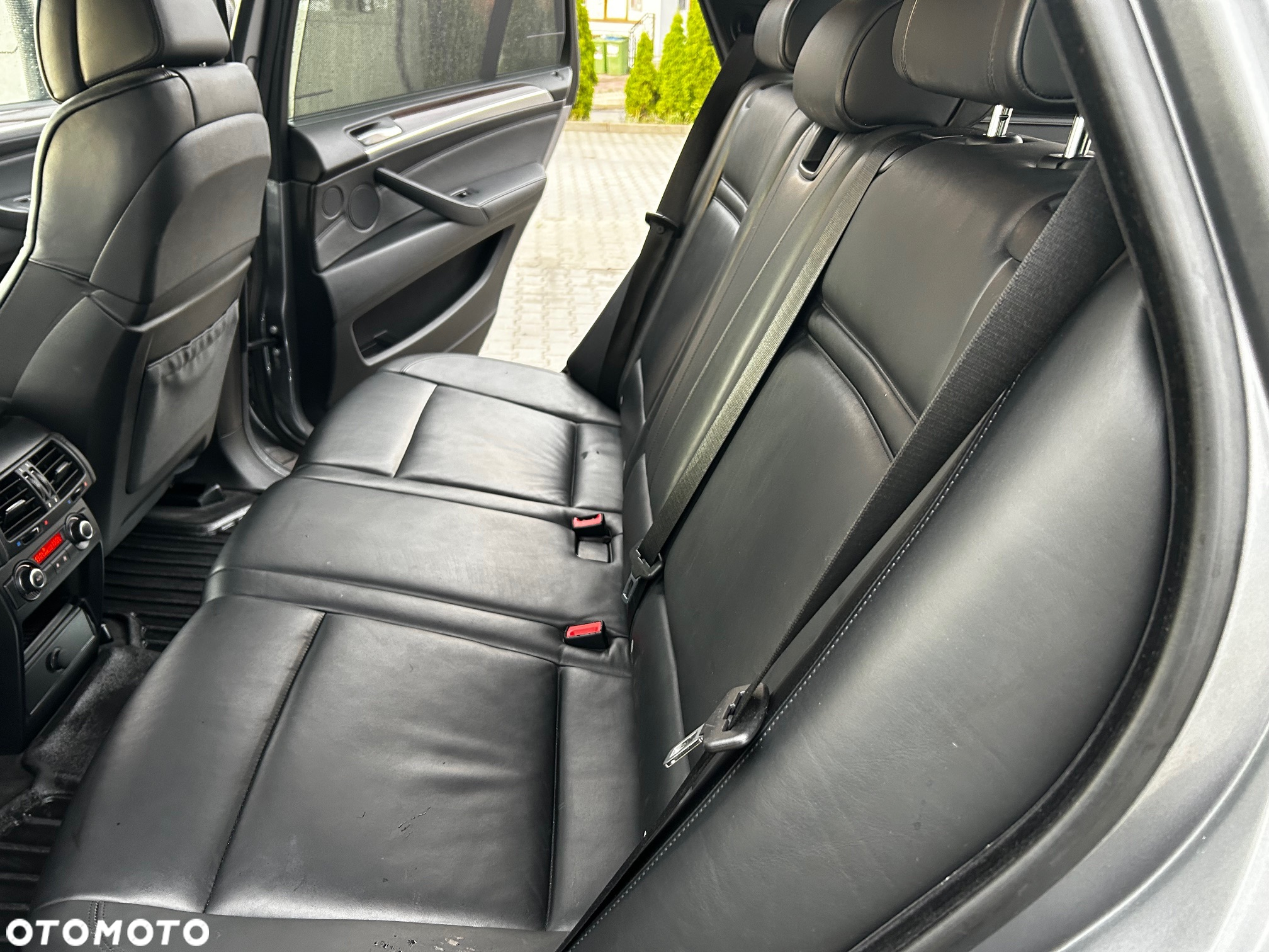 BMW X5 4.8i xDrive - 6