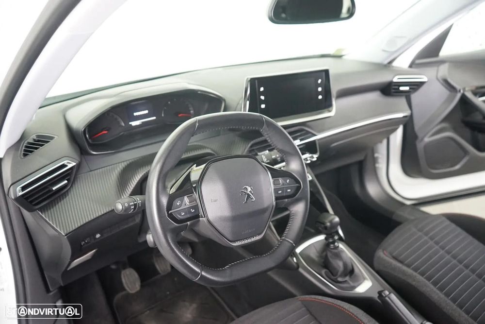 Peugeot 2008 1.2 PureTech Active - 16