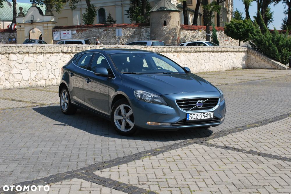 Volvo V40