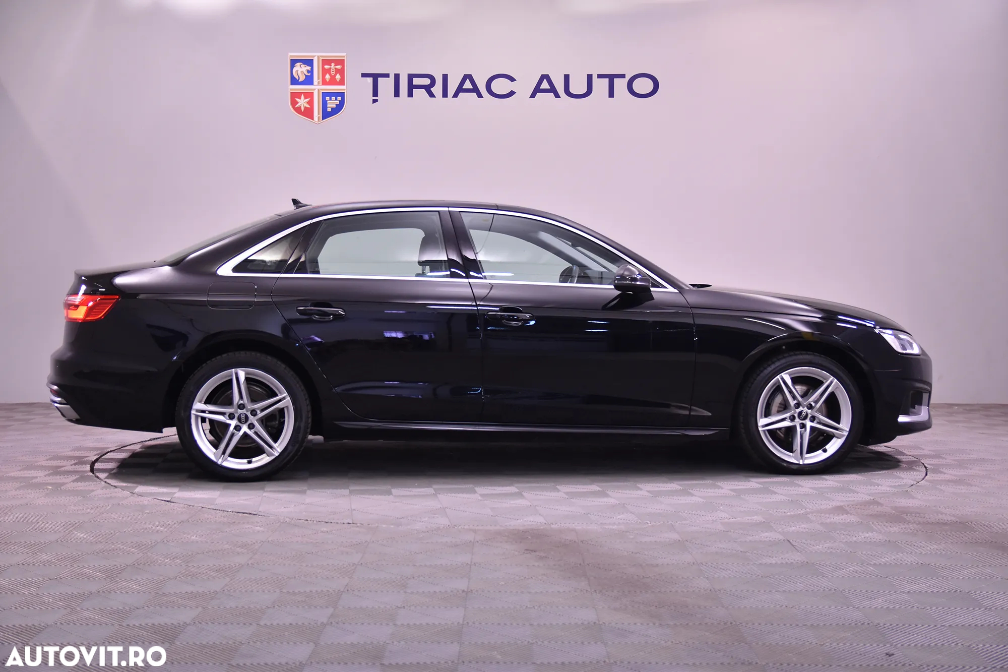 Audi A4 40 TDI S tronic MHEV Advanced - 6