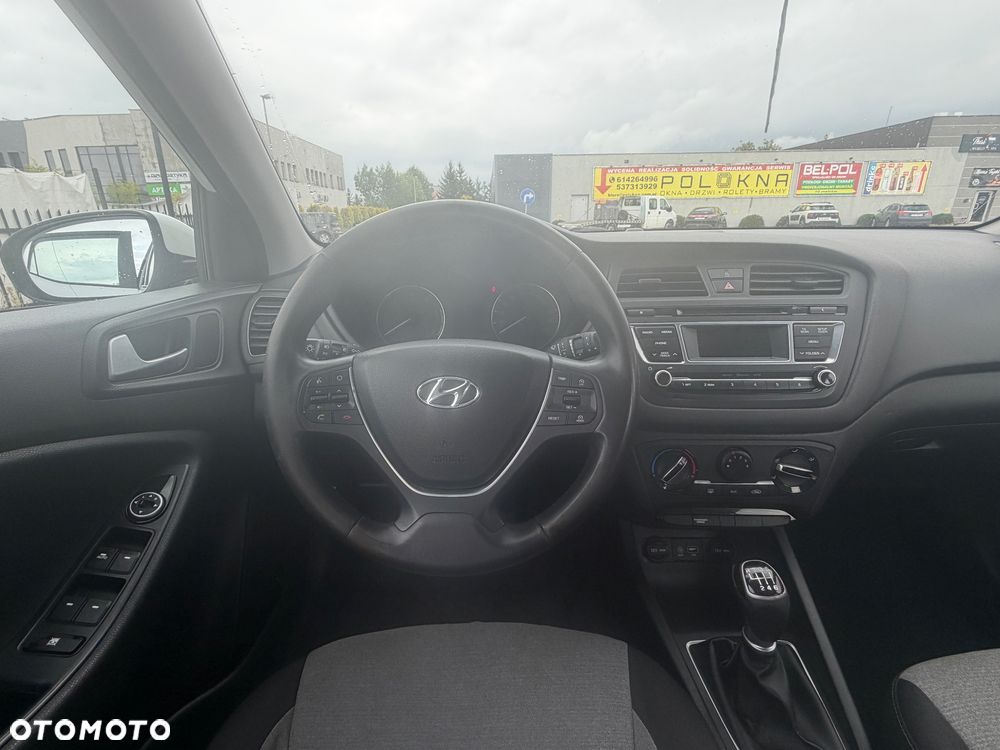Hyundai i20 1.1 CRDi Trend - 9