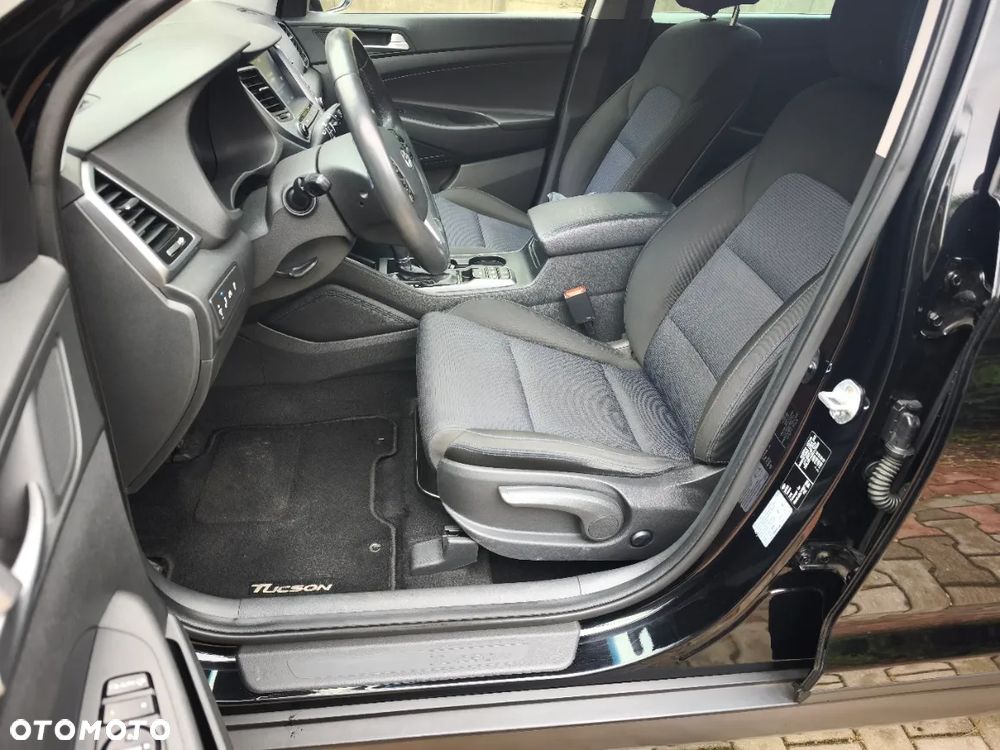 Hyundai Tucson 2.0 CRDI 4WD Automatik Style - 22
