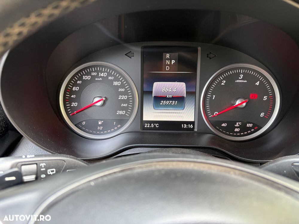 Mercedes-Benz GLC 220 d 4MATIC 9G-TRONIC - 12