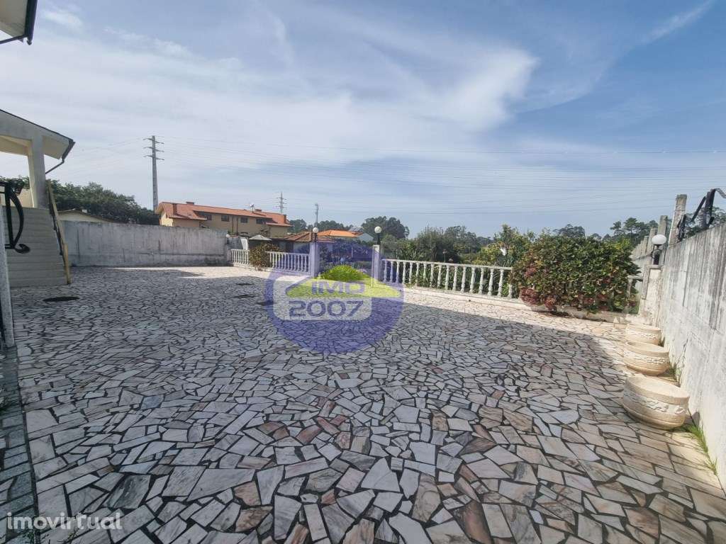 Moradia T5 Nogueira da Regedoura - Grande imagem: 4/59