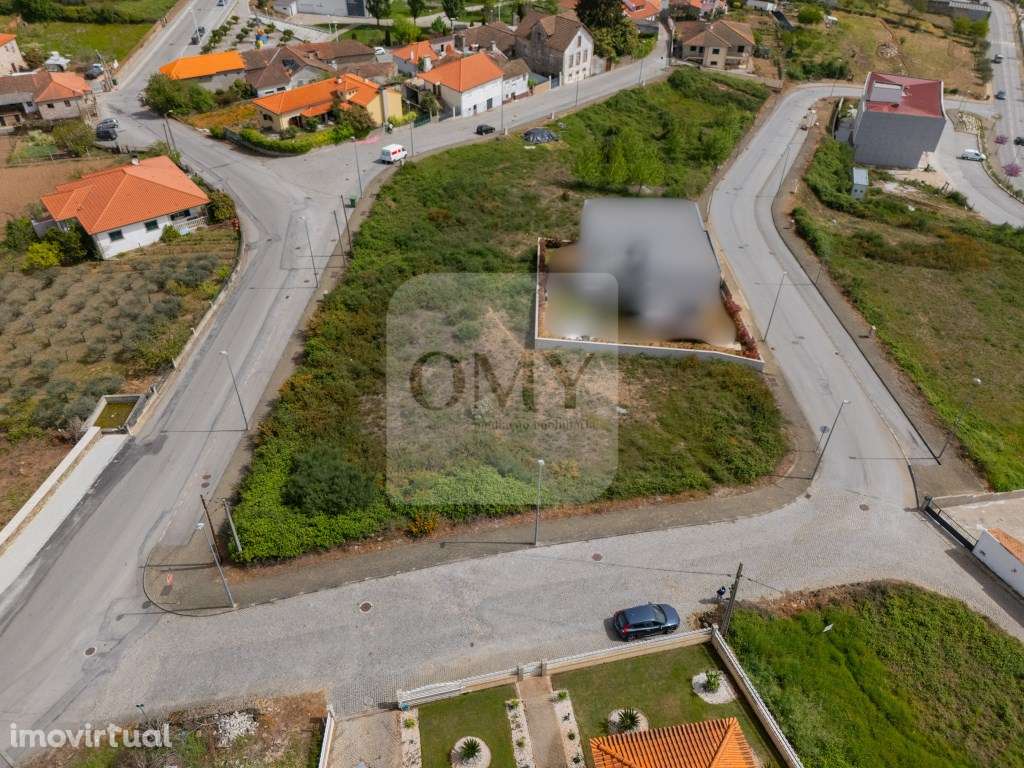 Lote em Sabrosa para Construção de Moradia com 4 Frentes - Grande imagem: 3/7