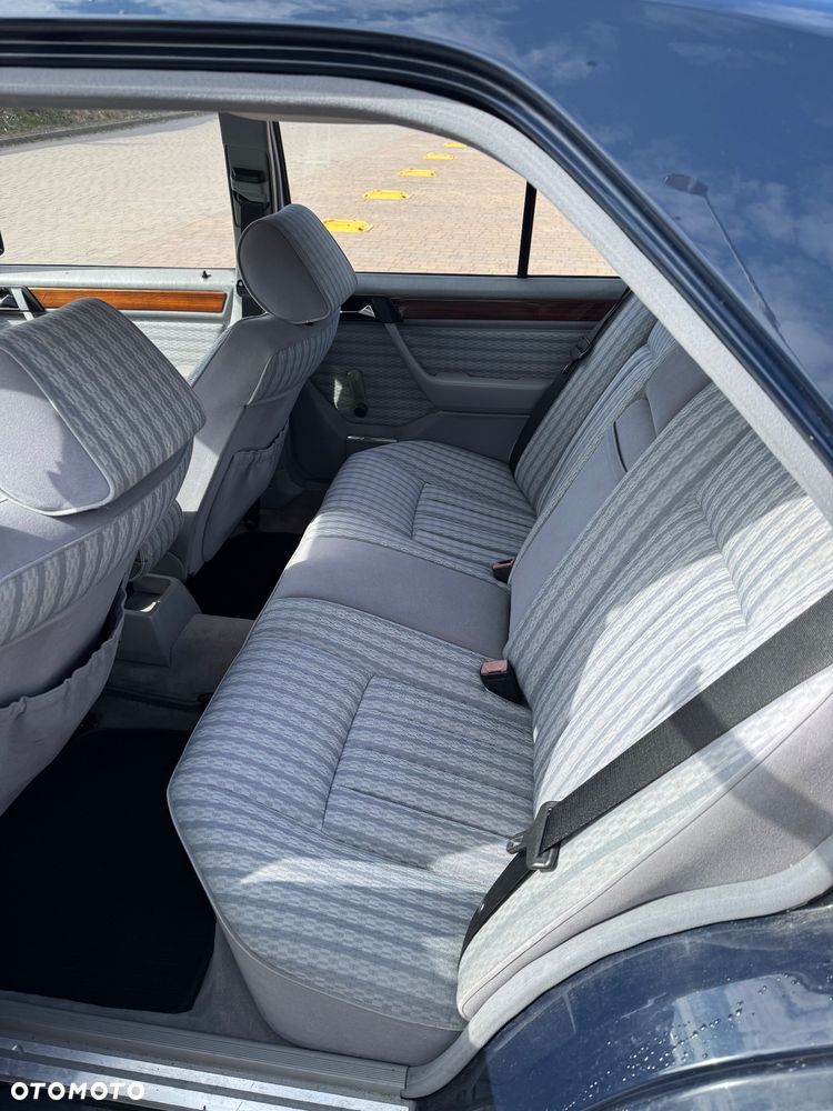 Mercedes-Benz W124 (1984-1993) - 9