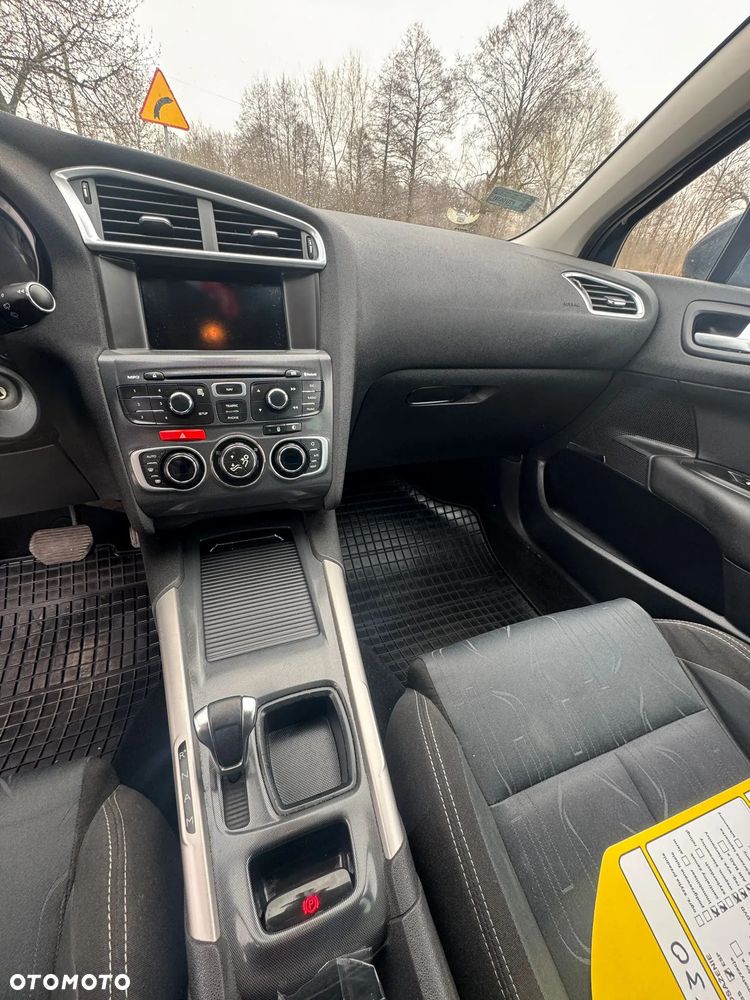 Citroën C4 e-HDi 110 EGS6 Stop/Start System Exclusive - 11