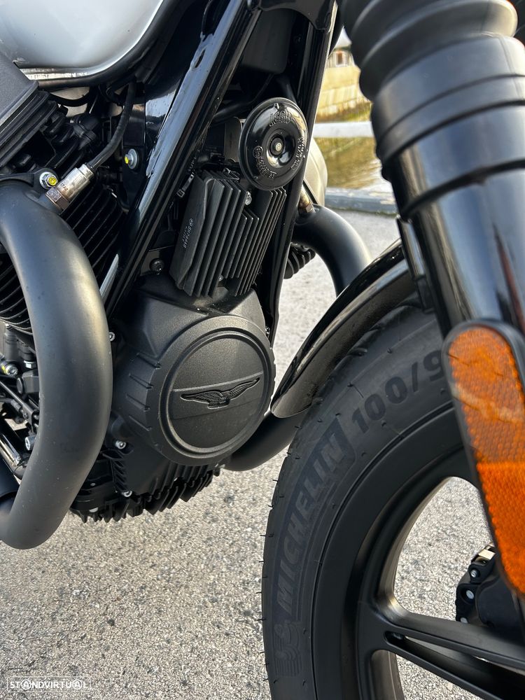 Moto Guzzi V7 Stone Ten Nova - 14