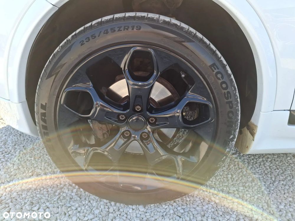 Ford Kuga 2.0 TDCi Individual MPS6 - 11