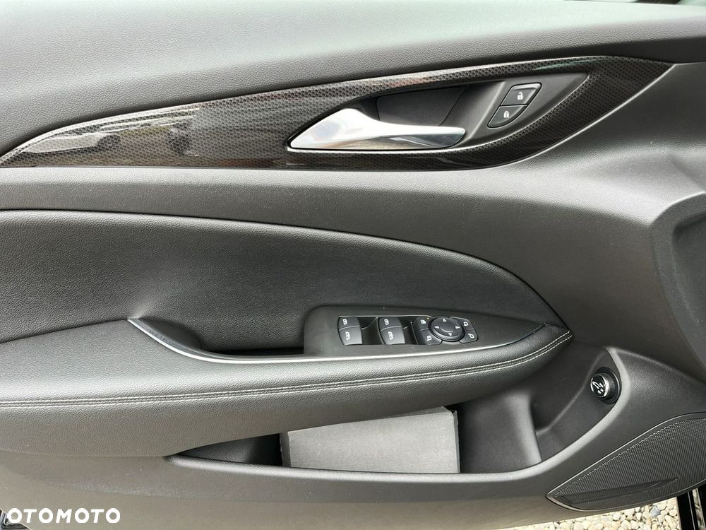 Opel Insignia 2.0 CDTI Elegance S&S - 33