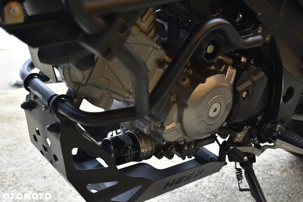 Suzuki V-STROM - 37