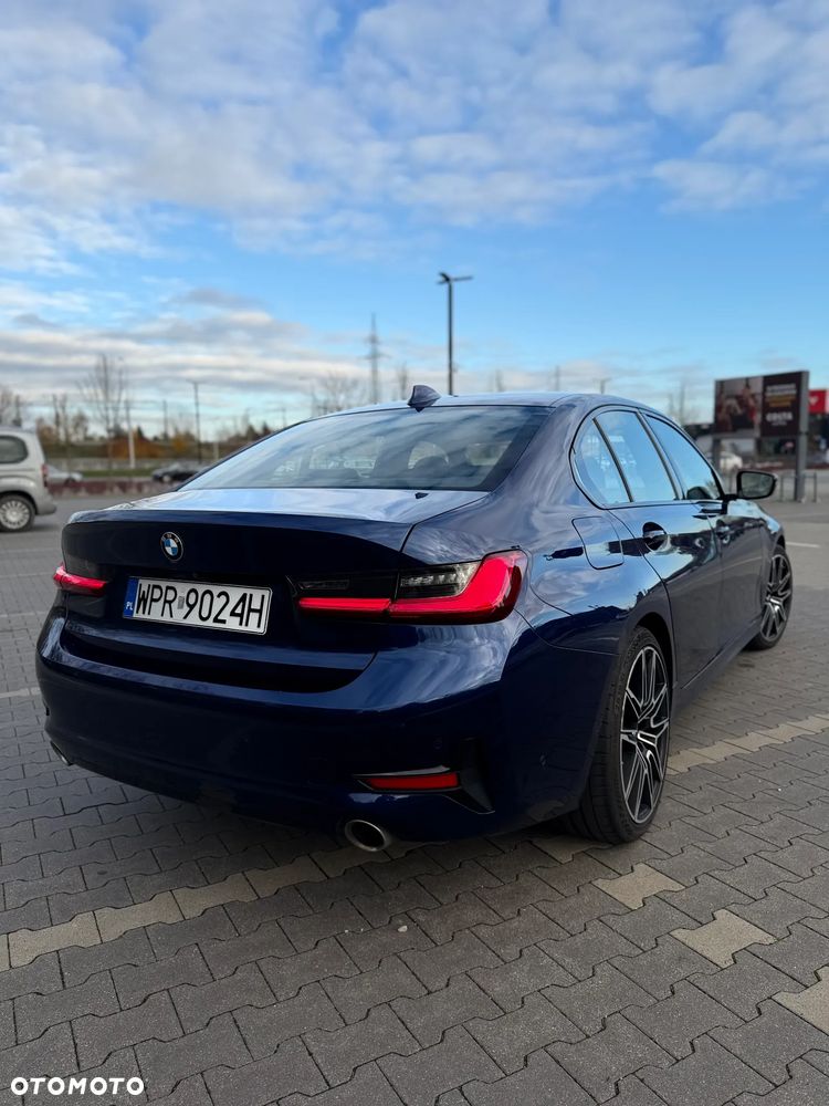 BMW Seria 3 330i Luxury Line sport - 4