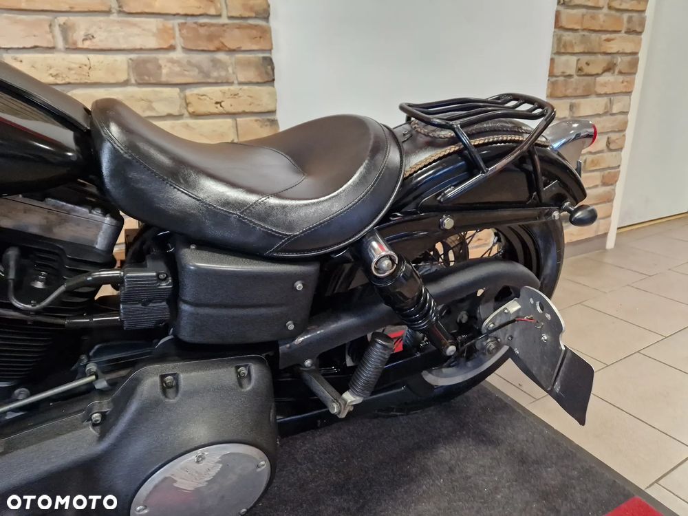 Harley-Davidson Dyna Street Bob - 29