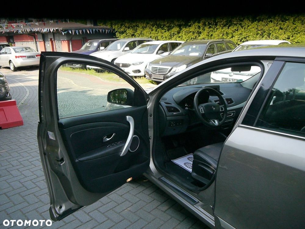 Renault Fluence 2.0 16V 140 Sportway - 33