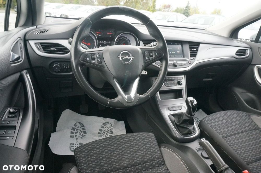 Opel Astra - 16