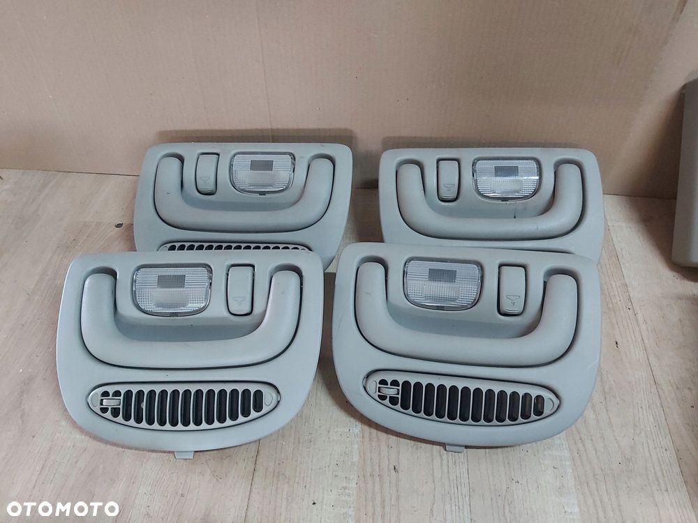 CHRYSLER VOYAGER IV rączka podsufitki nawiew - 1