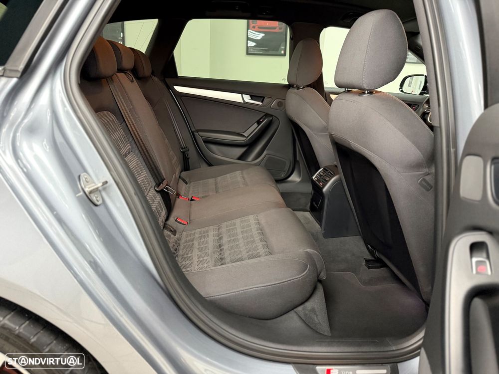 Audi A4 Avant 2.0 TDI S-line - 24